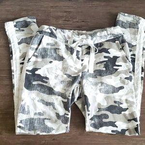 COPY - Camo joggers